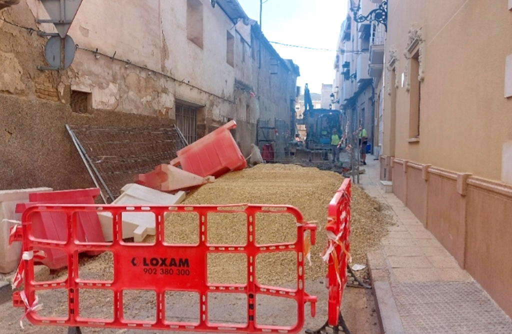 En un mes, la calle Emilio Mora tendrá renovadas sus redes de agua y adoquinado